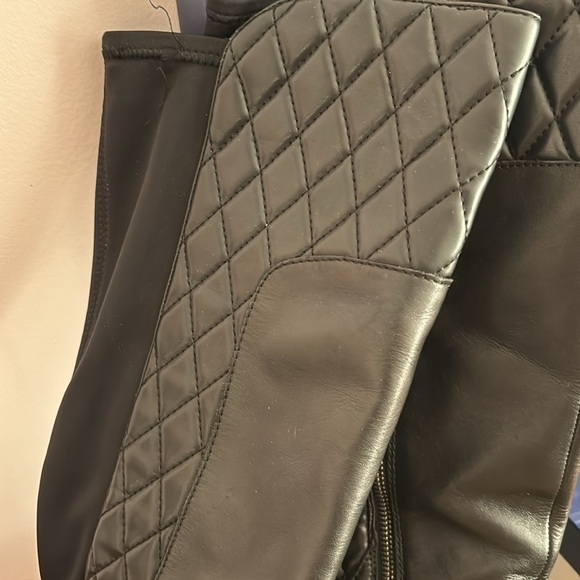 Adrienne Vittadini boots - Picture 2 of 8